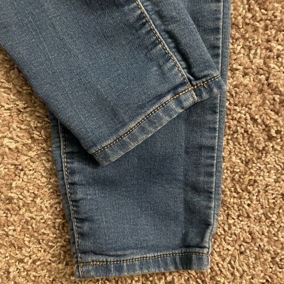 Favorite basic jeans! - Picture 2 of 4